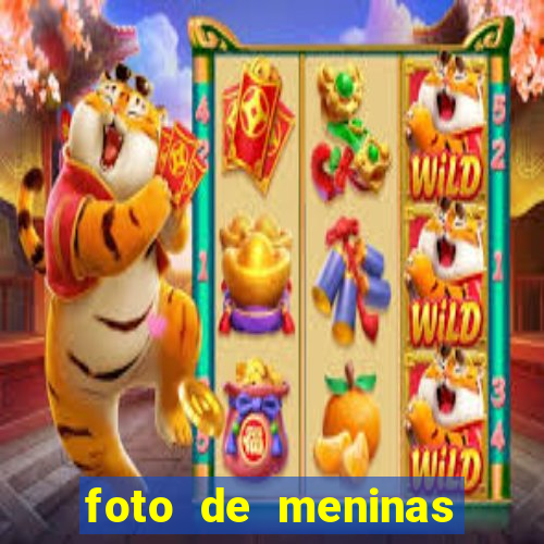 foto de meninas cacheadas no espelho