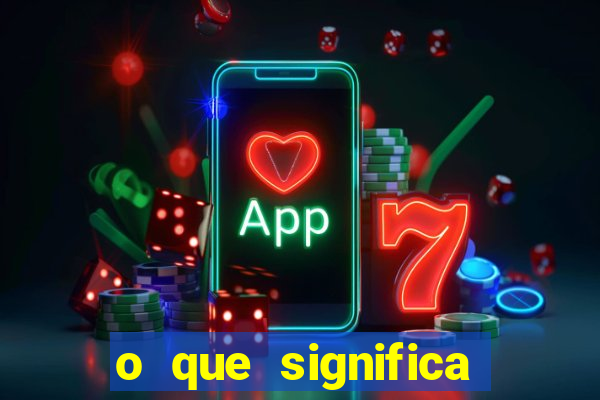 o que significa sonhar dobrando roupas