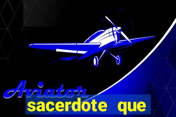sacerdote que morreu no santo dos santos