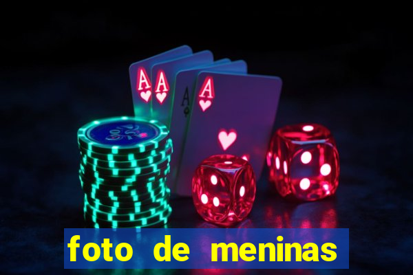 foto de meninas cacheadas fake