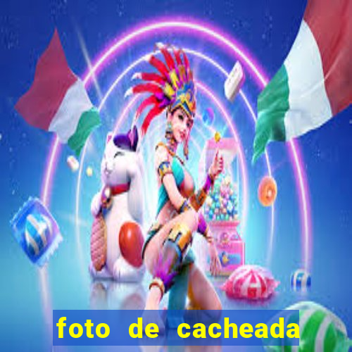 foto de cacheada no espelho