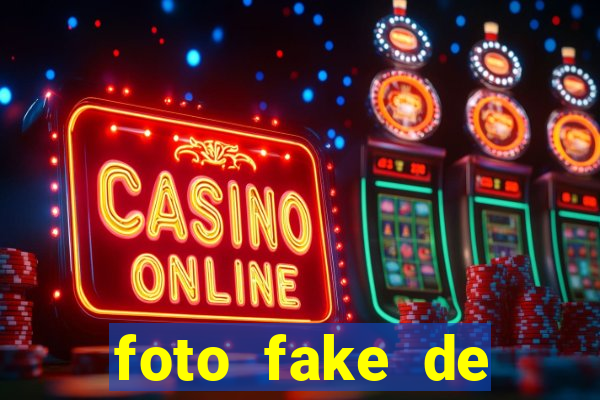 foto fake de menina no espelho cabelo cacheado